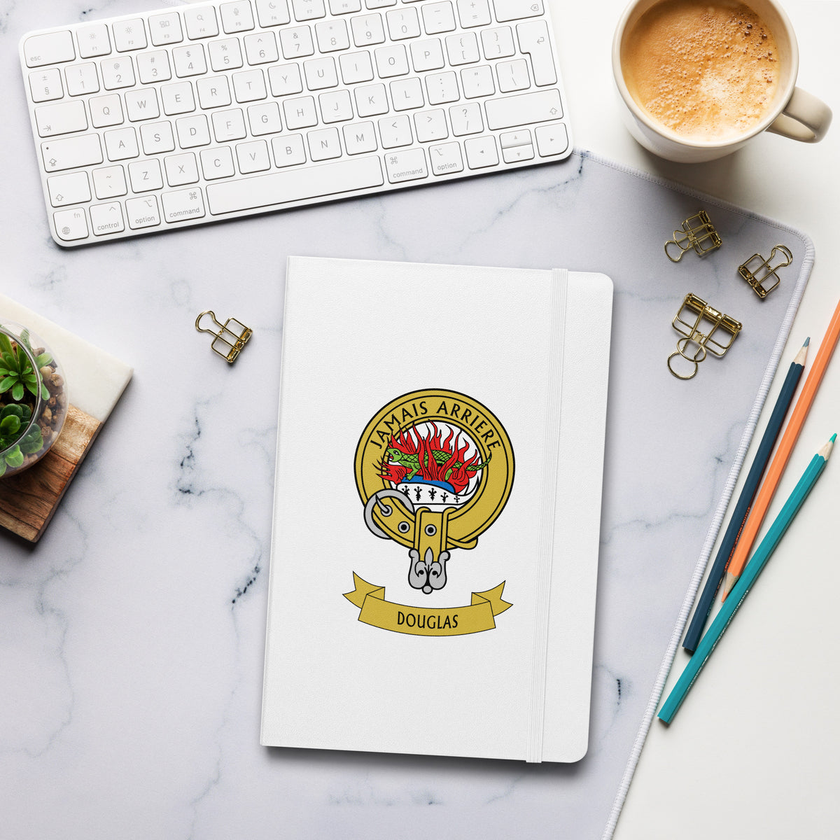 Cuaderno de tapa dura con diseño de Douglas Crest